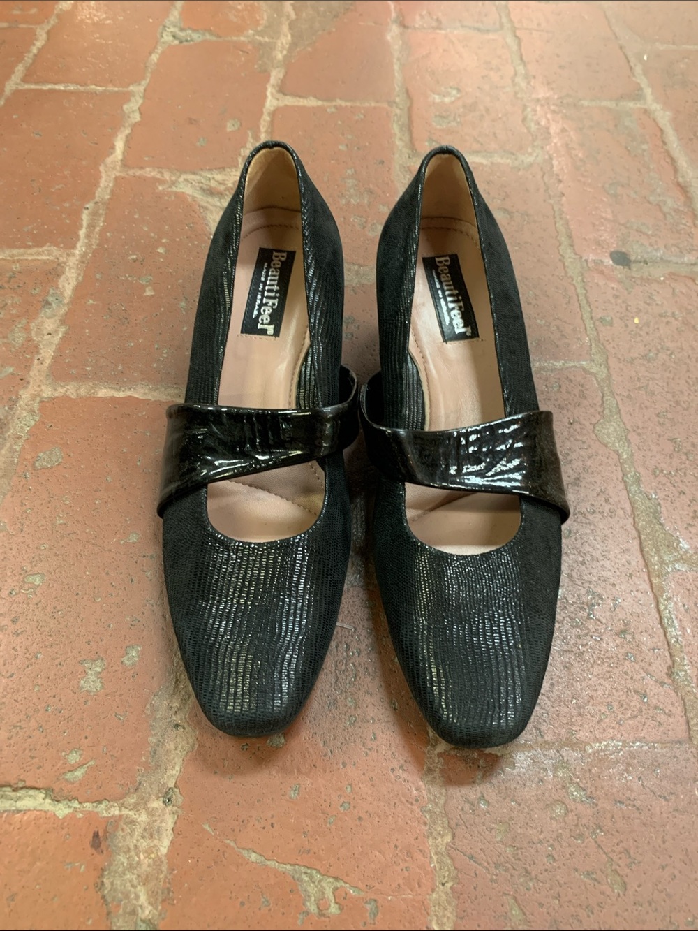 BeautiFeel Black Suede and Patent Leather Leather Low Heel Pump S1-011